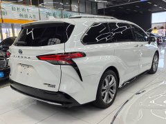 Toyota Sienna 2021 2.5L Hybrid Premium Edition - ფოტო 6