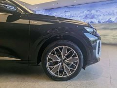 Audi Q5L 2026 2.0T Exclusive Edition for Millions of Users - ფოტო 3