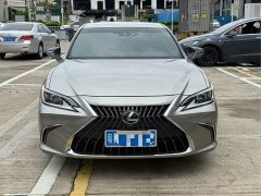 Lexus ES 300h Excellence Edition - ფოტო 2