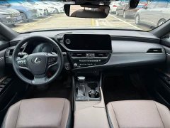 Lexus ES 300h Excellence Edition - ფოტო 6