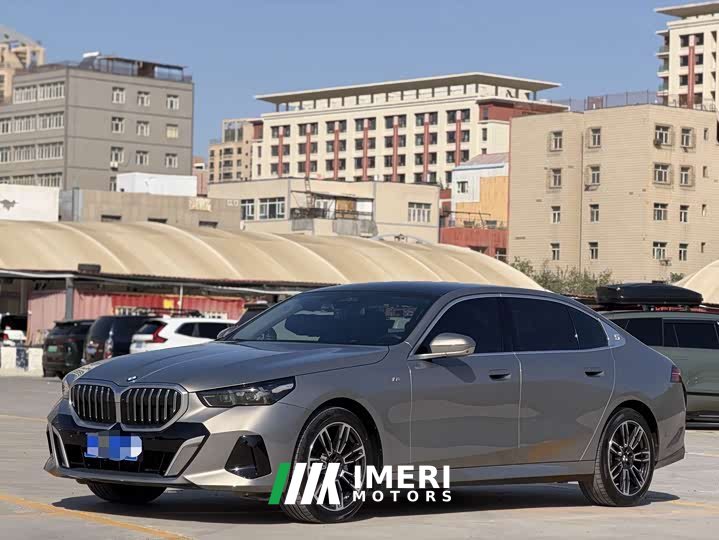 BMW 5 Series 530Li Premier M Sport Package - ავტომობილი ჩინეთიდან