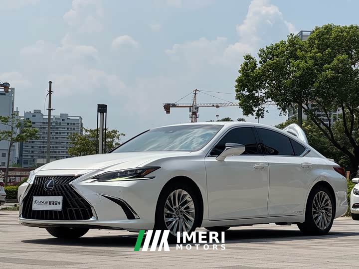 Lexus ES 2021 300h Executive - ავტომობილი ჩინეთიდან