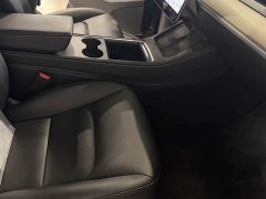 Tesla Model Y Standard Range RWD - ფოტო 11