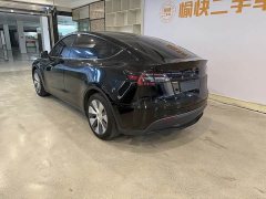 Tesla Model Y Standard Range RWD - ფოტო 7