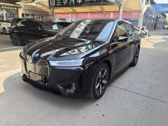 BMW iX xDrive40 - ფოტო 1