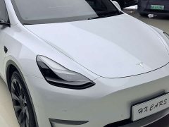 Tesla Model Y Long Range All-Wheel Drive - ფოტო 11