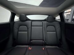 Tesla Model Y Rear-Wheel Drive - ფოტო 12