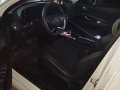 Hyundai Elantra 2022 1.5L CVT Luxury - ფოტო 9