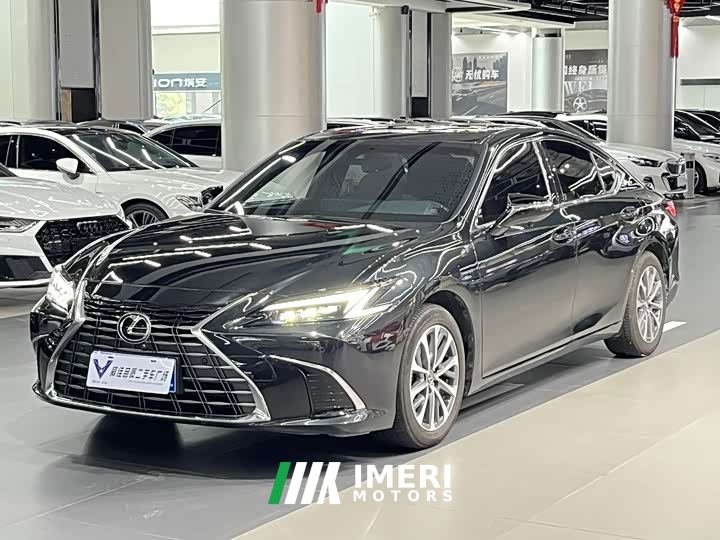 Lexus ES 300h Premium Edition