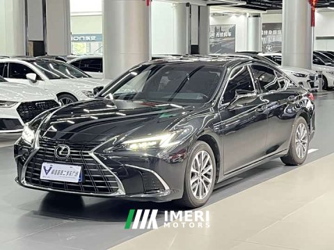 2025 Lexus ES 300h Premium Edition - ავტომობილი ჩინეთიდან