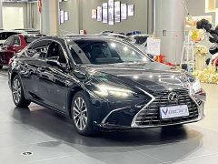 Lexus ES 300h Premium Edition - ფოტო 3