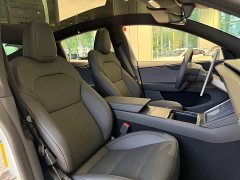 Tesla Model Y Rear-Wheel Drive - ფოტო 10