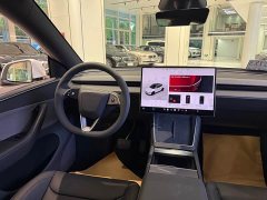 Tesla Model Y Rear-Wheel Drive - ფოტო 15