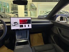 Tesla Model Y Rear-Wheel Drive - ფოტო 16