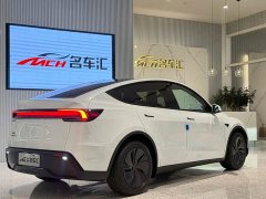 Tesla Model Y Rear-Wheel Drive - ფოტო 3