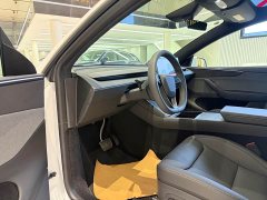 Tesla Model Y Rear-Wheel Drive - ფოტო 5