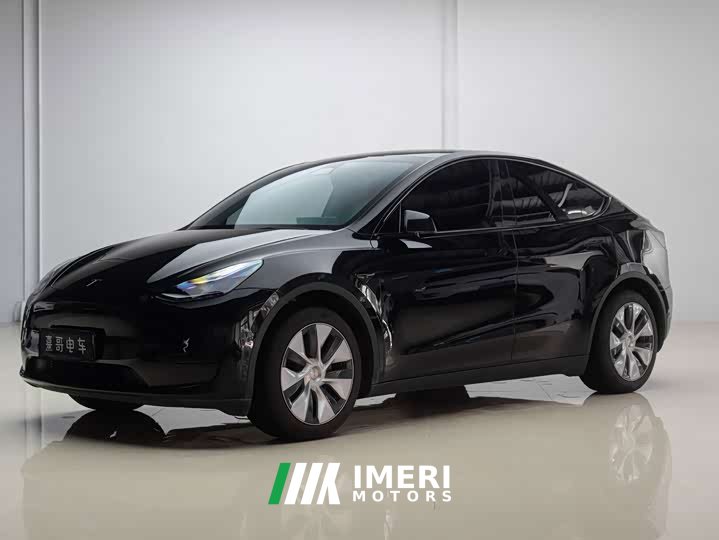 Tesla Model Y Facelift Rear-Wheel Drive