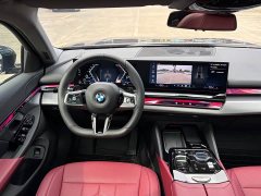 BMW 5 Series 525Li M Sport Package - ფოტო 7