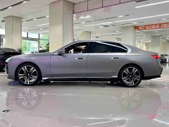 BMW i7 eDrive50L M Sport Luxury Package - ფოტო 3