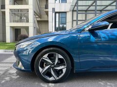 Hyundai Elantra 2022 1.5L CVT Luxury - ფოტო 11