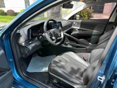 Hyundai Elantra 2022 1.5L CVT Luxury - ფოტო 12