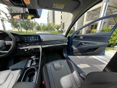 Hyundai Elantra 2022 1.5L CVT Luxury - ფოტო 20