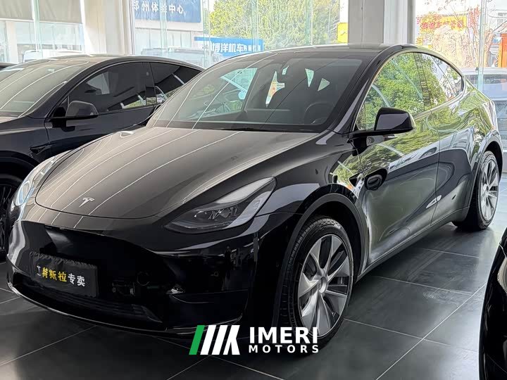 Tesla Model Y Facelift Rear-Wheel Drive