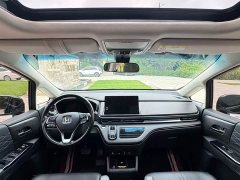 Honda Odyssey 2.0L e:HEV Luxury - ფოტო 5