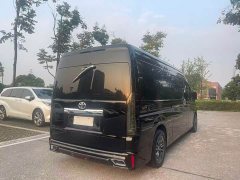 Toyota HIACE 3.5L Automatic 7-Seater - ფოტო 4