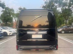 Toyota HIACE 3.5L Automatic 7-Seater - ფოტო 5