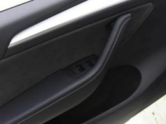 Tesla Model Y Rear-Wheel Drive - ფოტო 10