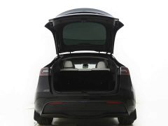 Tesla Model Y Rear-Wheel Drive - ფოტო 14