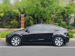 Tesla Model Y Rear-Wheel Drive - ფოტო 18