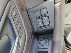 Toyota Alphard Hybrid 2.5L Premium Gold Edition - ფოტო 17