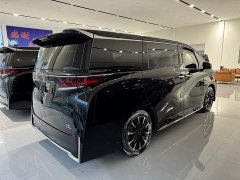 Toyota Vellfire Crown Hybrid 2.5L Executive Premier Edition - ფოტო 10