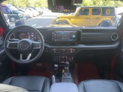 Jeep Wrangler 2024 2.0T Sahara Four-Door - ფოტო 10
