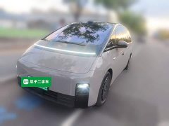 Li Auto MEGA Home Family Edition - ფოტო 1