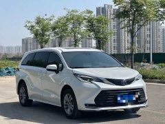 Toyota Sienna 2.5L Hybrid Comfort Edition - ფოტო 3