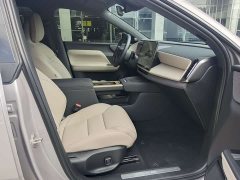 Volvo XC70 Plug-in Hybrid 2026 Two-Wheel Drive Long Range Core - ფოტო 14