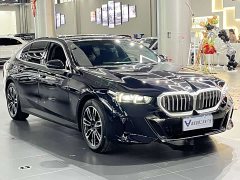 BMW 5 Series 525Li M Sport Package - ფოტო 3