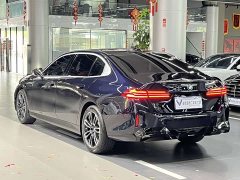 BMW 5 Series 525Li M Sport Package - ფოტო 7