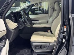 Lexus LM 2023 500h Six-Seat Premium Edition - ფოტო 8