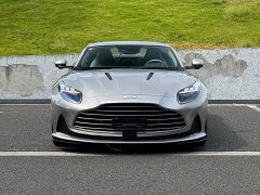 Aston Martin DB12 2023 4.0T V8 Coupe - ფოტო 3