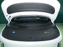 Li Auto i8 Standard Edition - ფოტო 10