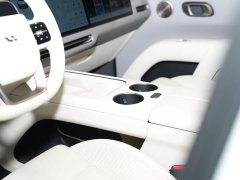 Li Auto i8 Standard Edition - ფოტო 12