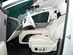 Li Auto i8 Standard Edition - ფოტო 6