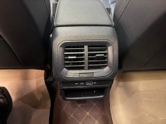 Volkswagen Touareg 300TSI Two-Wheel Drive Moonlight Edition - ფოტო 11