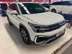 Volkswagen Touareg 300TSI Two-Wheel Drive Moonlight Edition - ფოტო 3