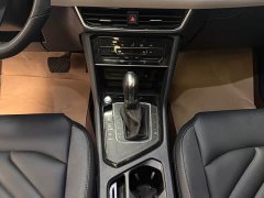 Volkswagen Touareg 300TSI Two-Wheel Drive Moonlight Edition - ფოტო 8
