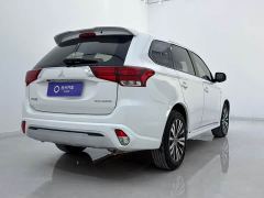 Mitsubishi Outlander 2.0L FWD Comfort 5-Seater - photo 6